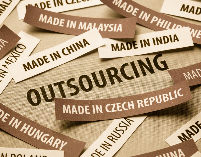 outsource là gì