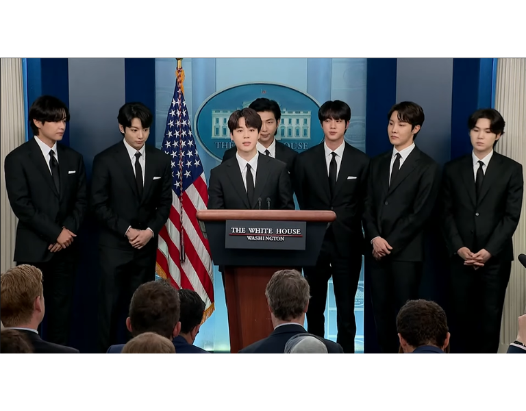 trưởng nhóm bts là ai