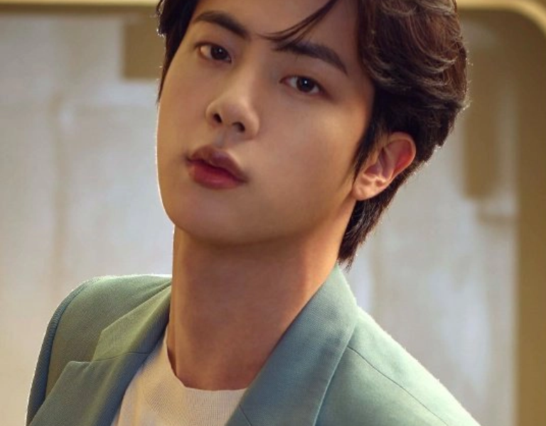 trưởng nhóm bts là ai